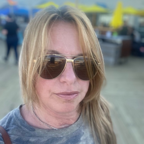 Meet your Posher, Kristin - Picture 2 of 7